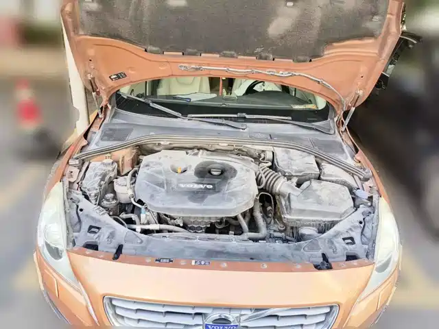 Volvo S60 (Import) 2012 T5 Elegance Edition — фото 3