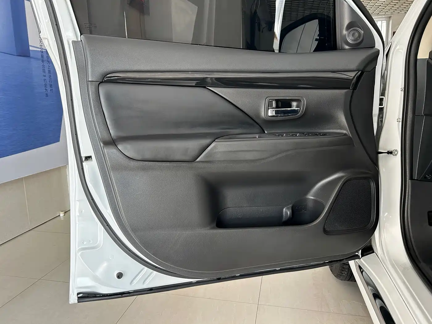 Mitsubishi Outlander 2021 2.0L 2WD Smooth Ride Version 5-Seater фото 22