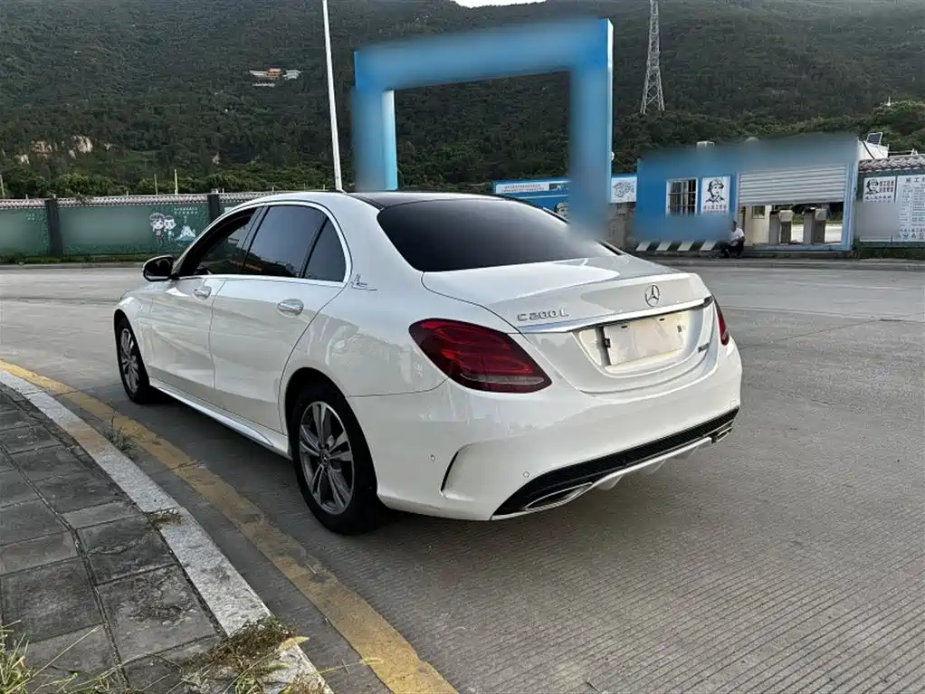 Mercedes-Benz C-Class 2017 Facelift C 200 L Sport Edition фото 7