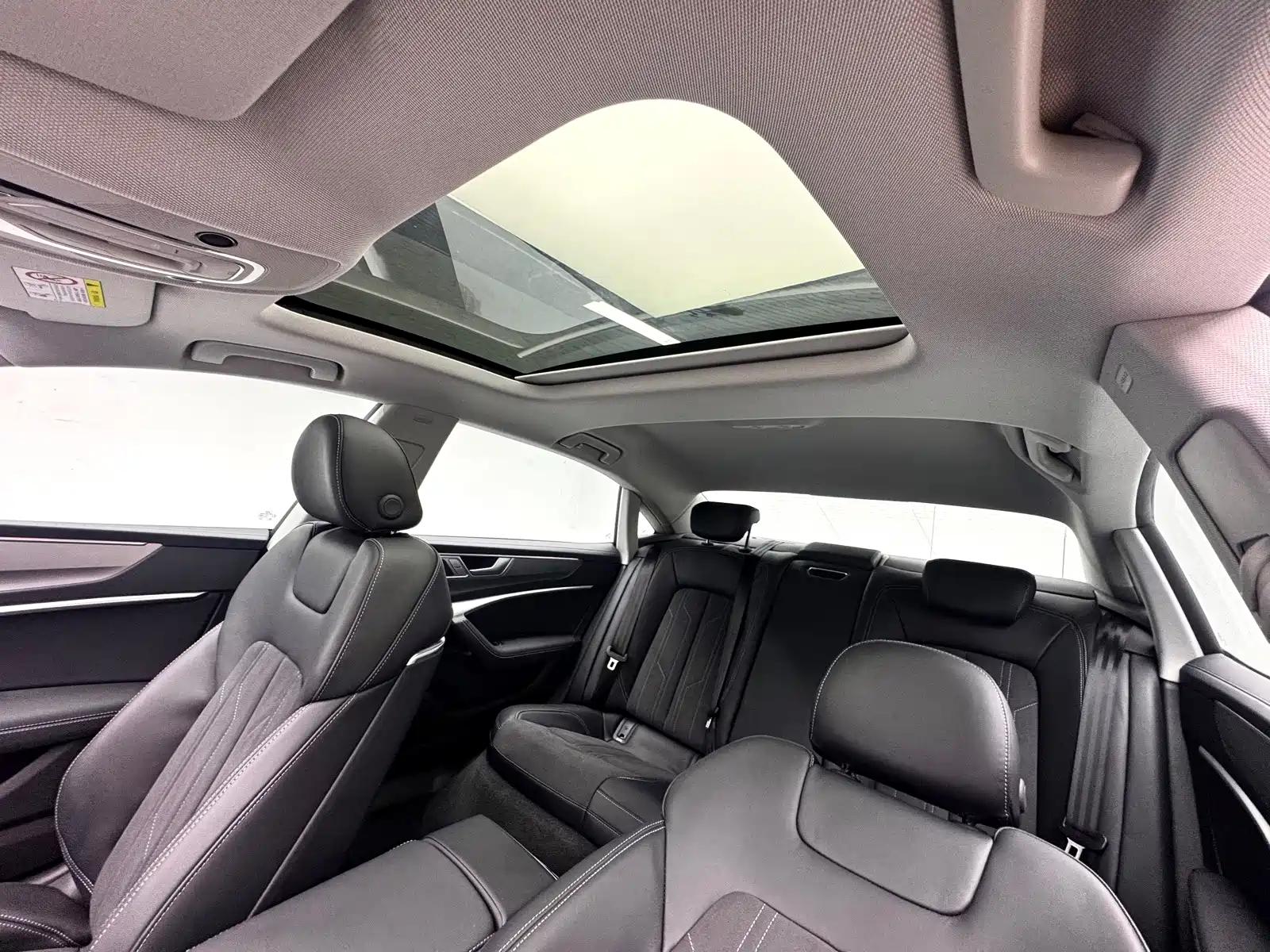 Фото 12 - Audi A7L