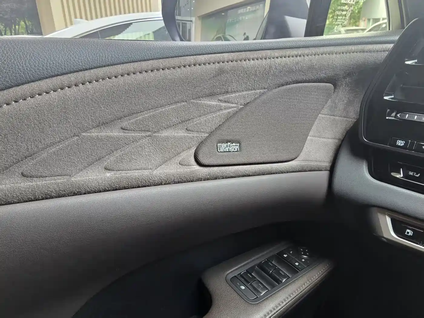 Lexus RX New Energy 2023 450h+ 4WD Enjoyment фото 9
