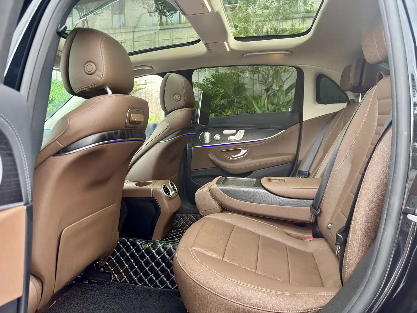 Mercedes-Benz E-Class 2020 Facelift E 300 L Sport Exclusive фото 5