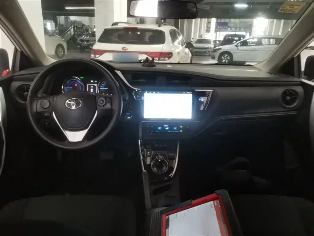 Toyota Levin 2017 Facelift Hybrid 1.8H GS E-CVT Elite Sunroof Edition China V фото 10