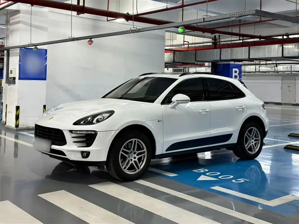 Porsche Macan 2016 Macan 2.0T фото 26