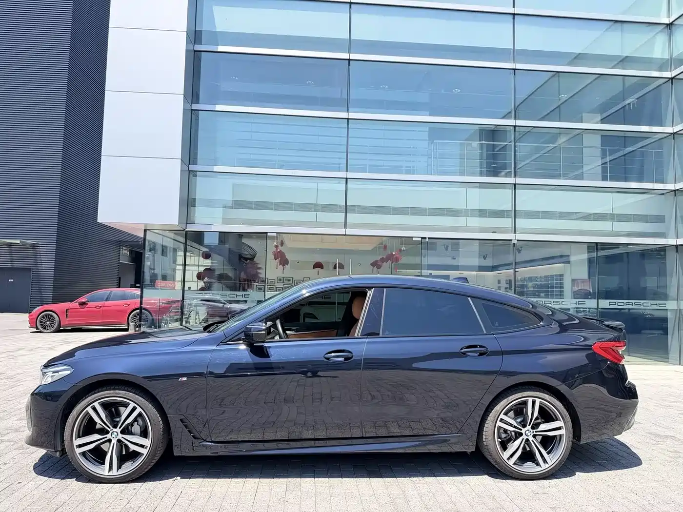 BMW 6 Series GT 2022 Model 630i M Sport Package фото 2