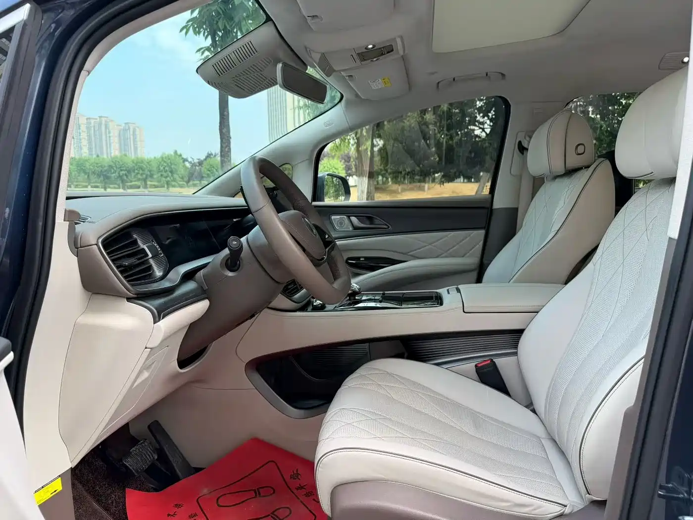 Denza D9 2022 DM-i 970 AWD Flagship фото 4