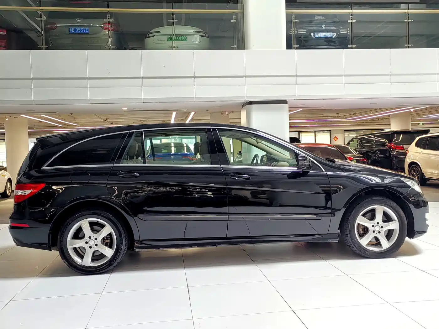 Mercedes-Benz R-Class 2015 R 400 4MATIC Business фото 17
