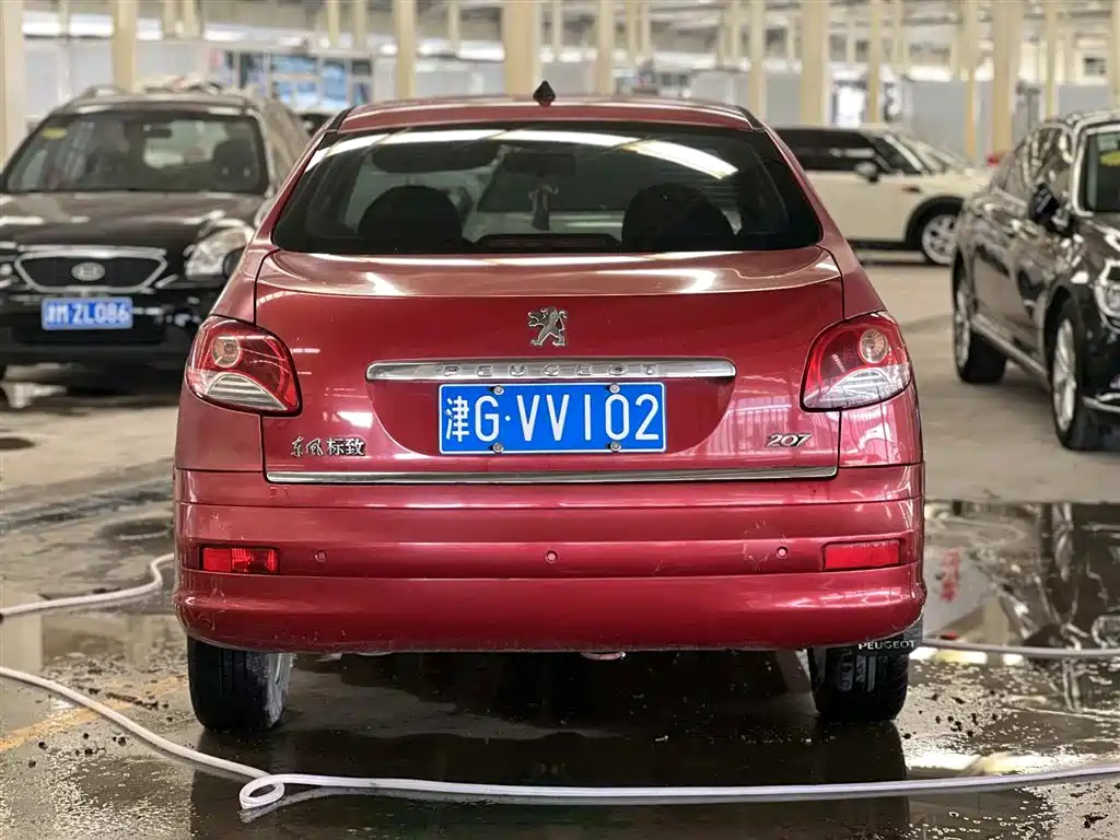 Peugeot 207 2011 Sedan 1.4L Manual Pinle Edition фото 5
