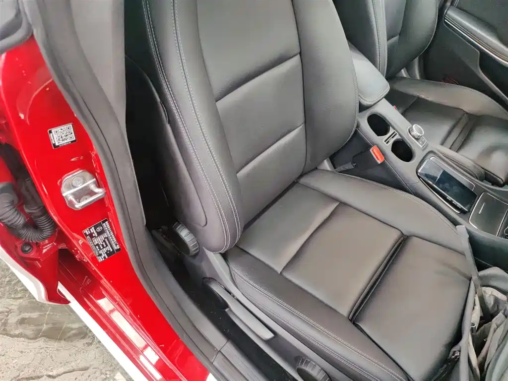 Mercedes-Benz CLA (Import) 2018 CLA 200 Dynamic Edition фото 25