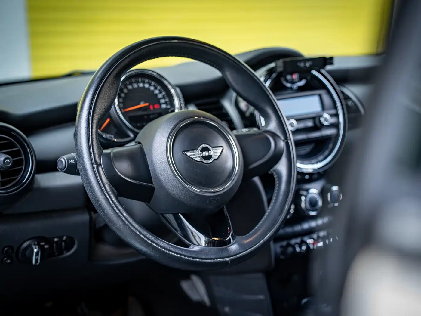 MINI 2015 1.2T Manual ONE фото 10