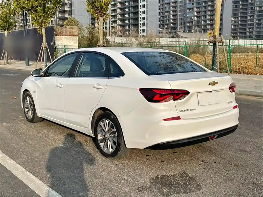 CHEVROLET CRUZE