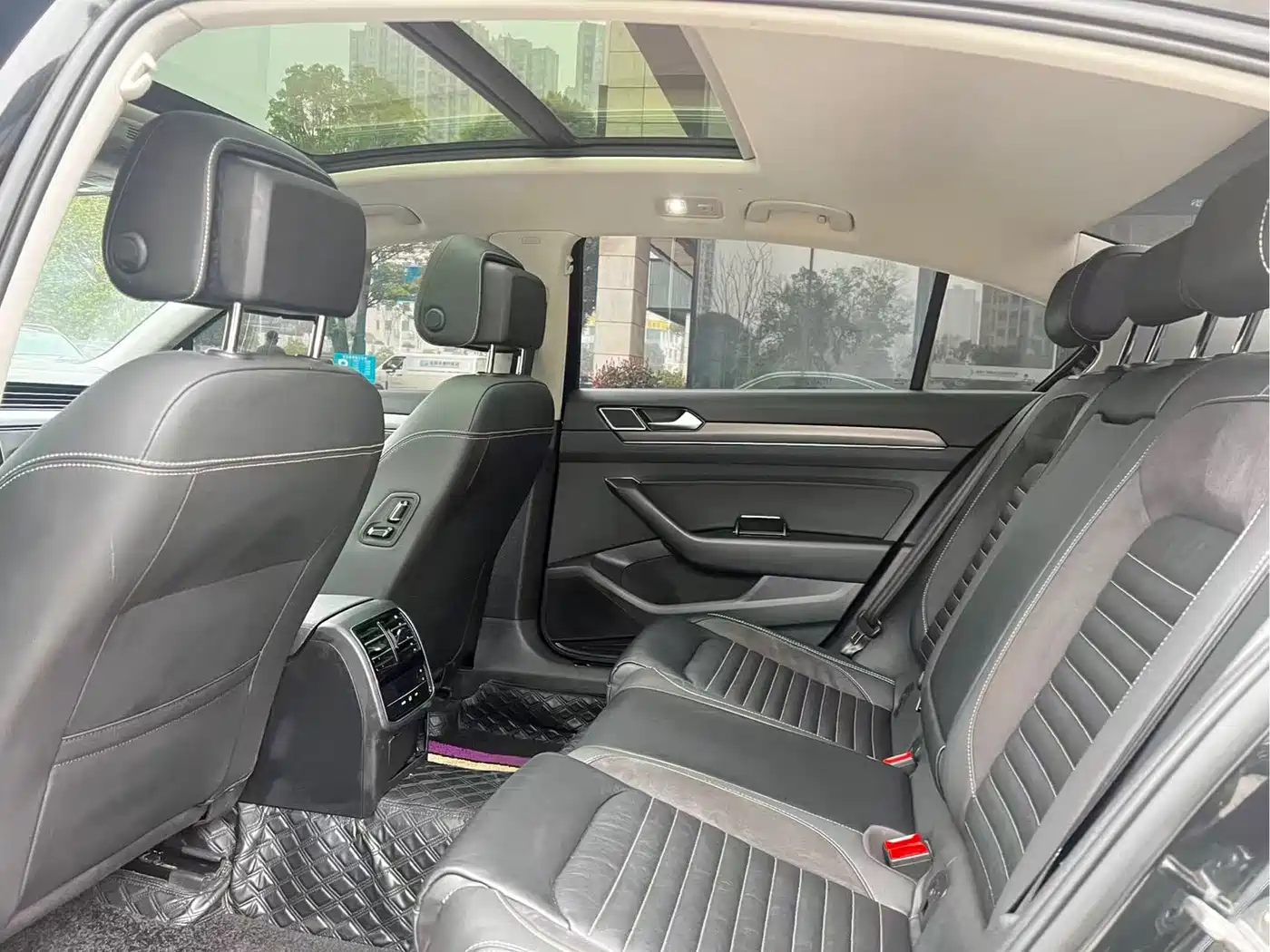 Volkswagen Magotan 2020 330TSI DSG Leading фото 9
