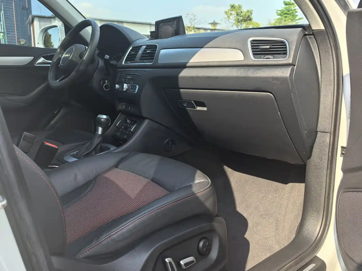 Audi Q3 2018 30th Anniversary Edition 35 TFSI Sport фото 12