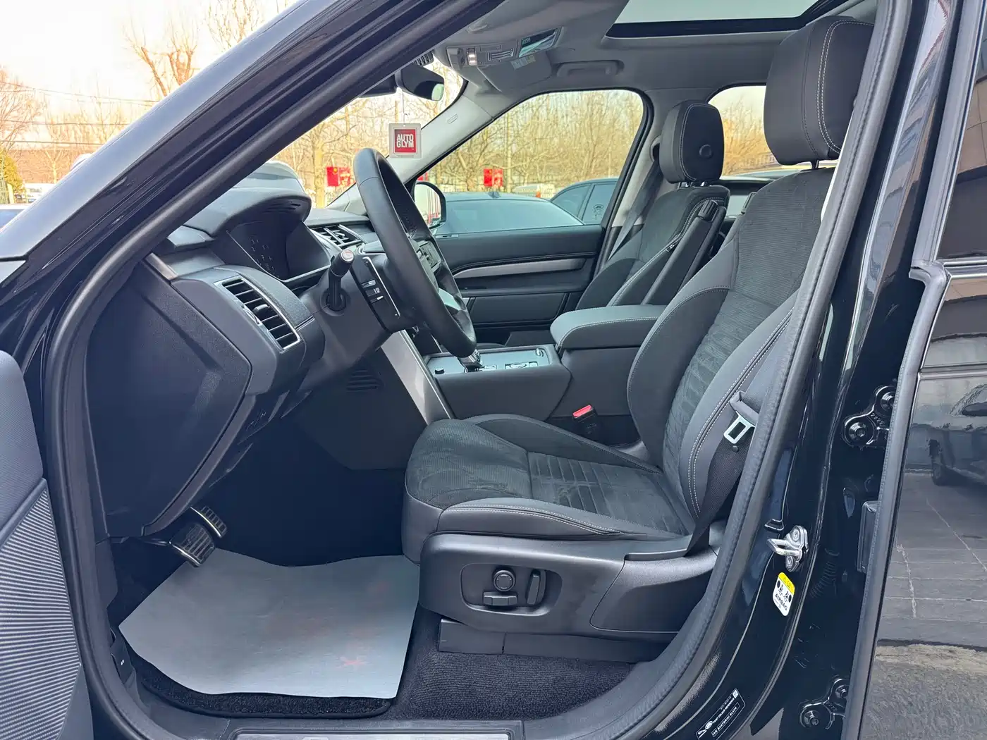 Land Rover Discovery 2023 Facelift 360PS R-Dynamic S фото 10