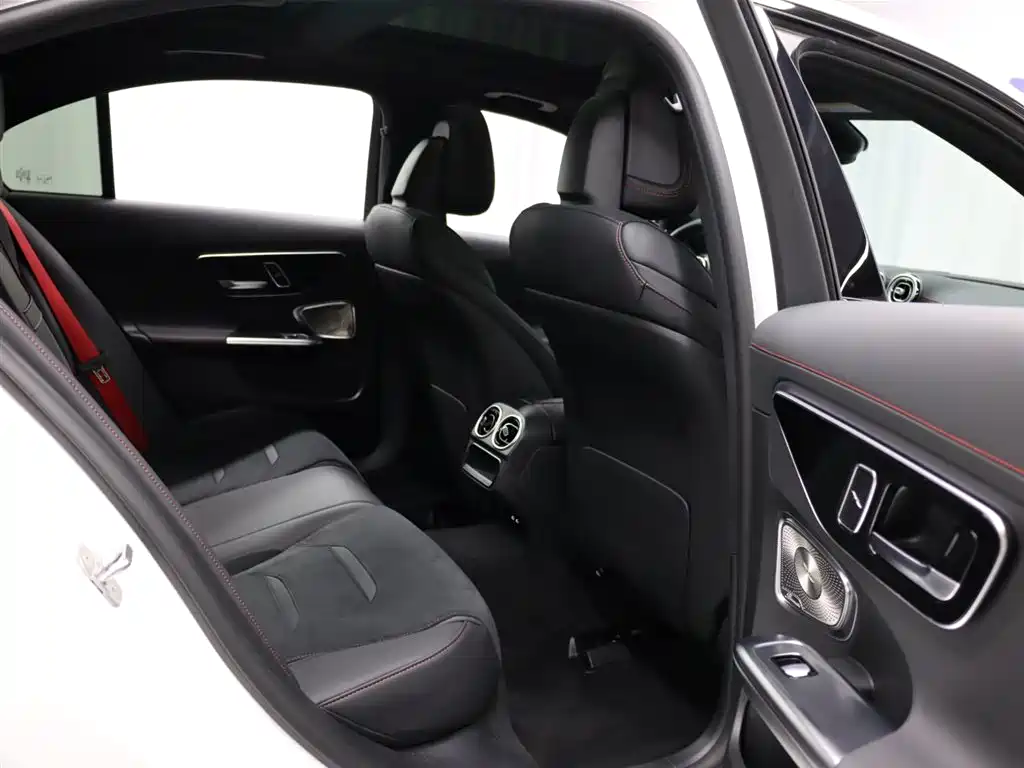 Mercedes-Benz C-Class AMG 2024 AMG C 43 4MATIC фото 19