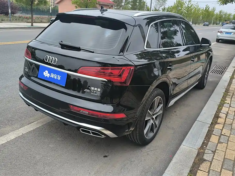 Audi Q5L 2022 Facelift 45T Luxury Dynamic фото 3