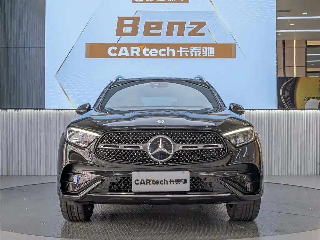 Mercedes-Benz GLC 2023 GLC 300 L 4MATIC Sport 5-Seater фото 2