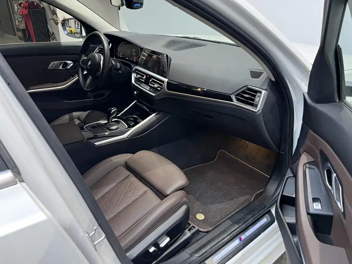 BMW 3 Series 2022 320Li M Sport Package фото 13