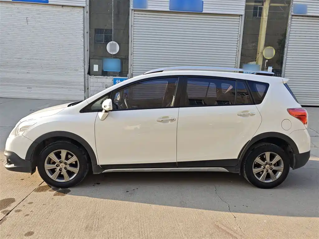 Toyota E'Z 2015 180E CVT Crossover Edition фото 24