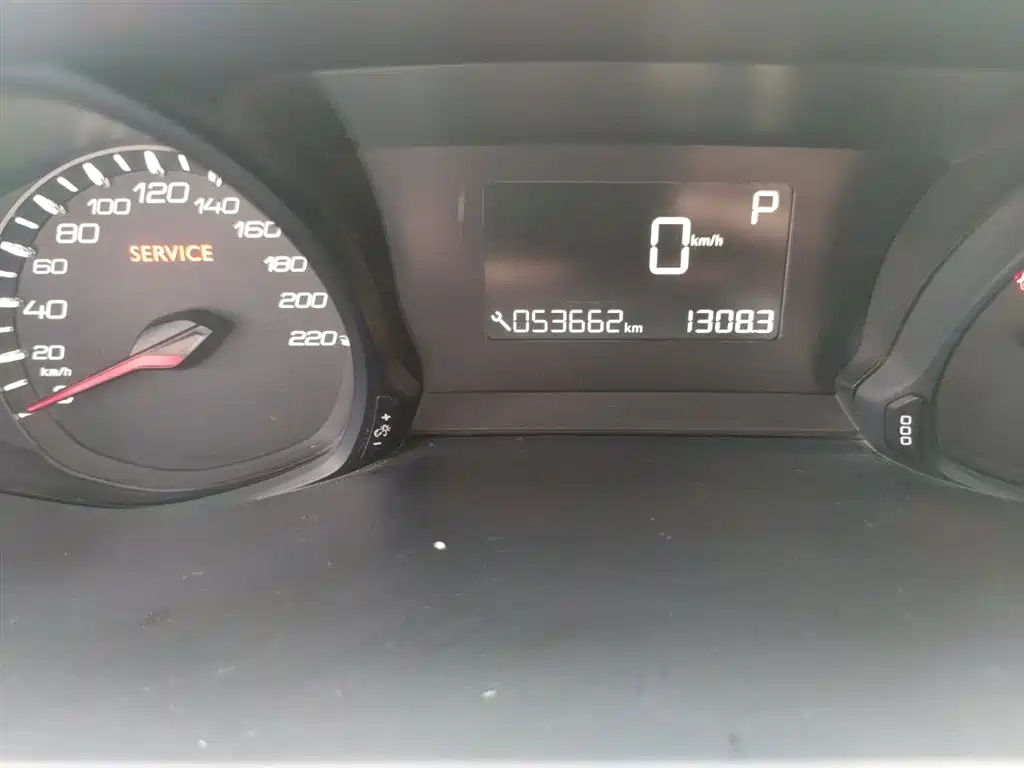 Peugeot 308 2018 230THP Auto Luxury Edition фото 8