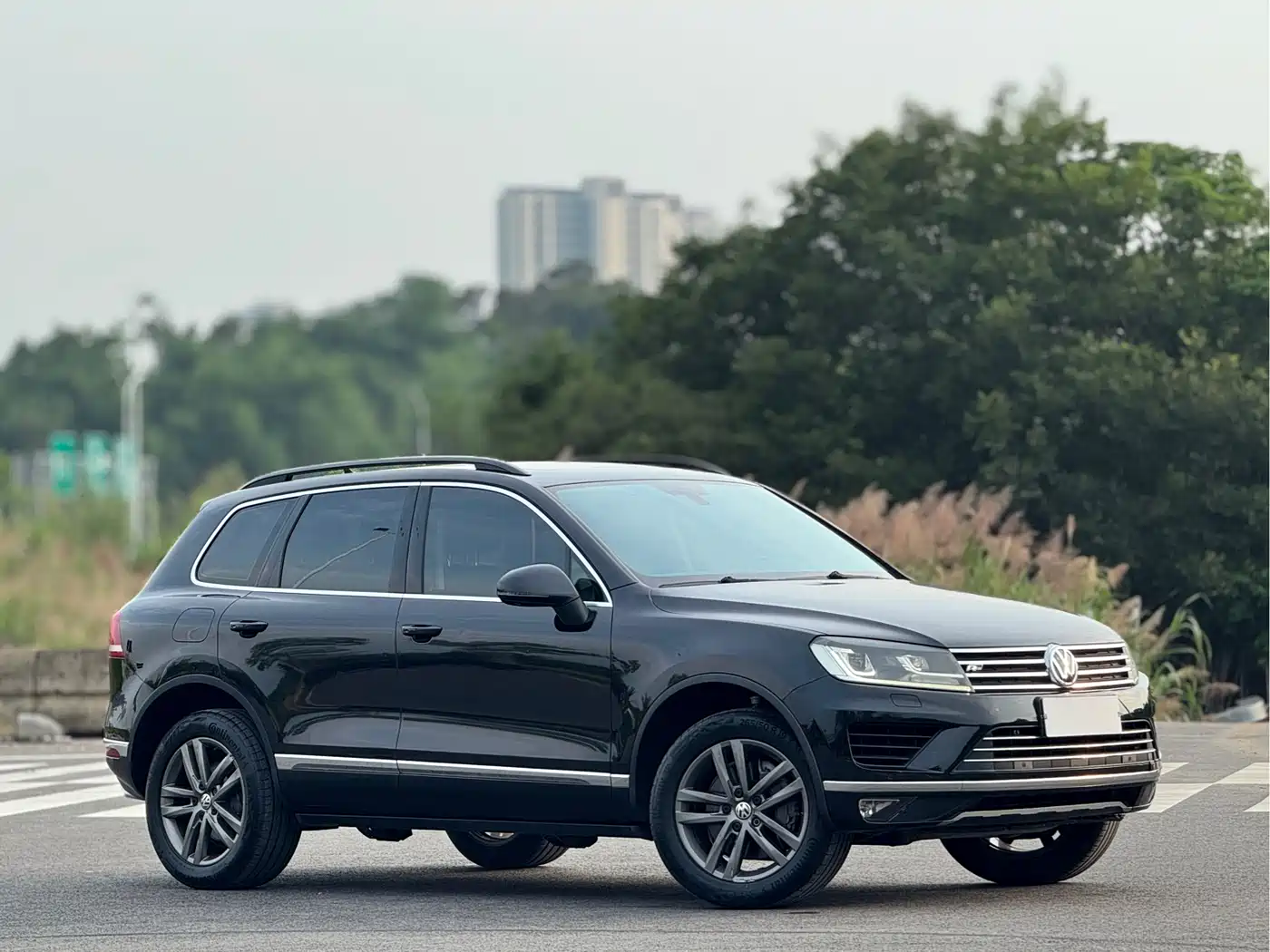 Volkswagen Touareg 2017 3.0TSI Explorer Edition фото 3