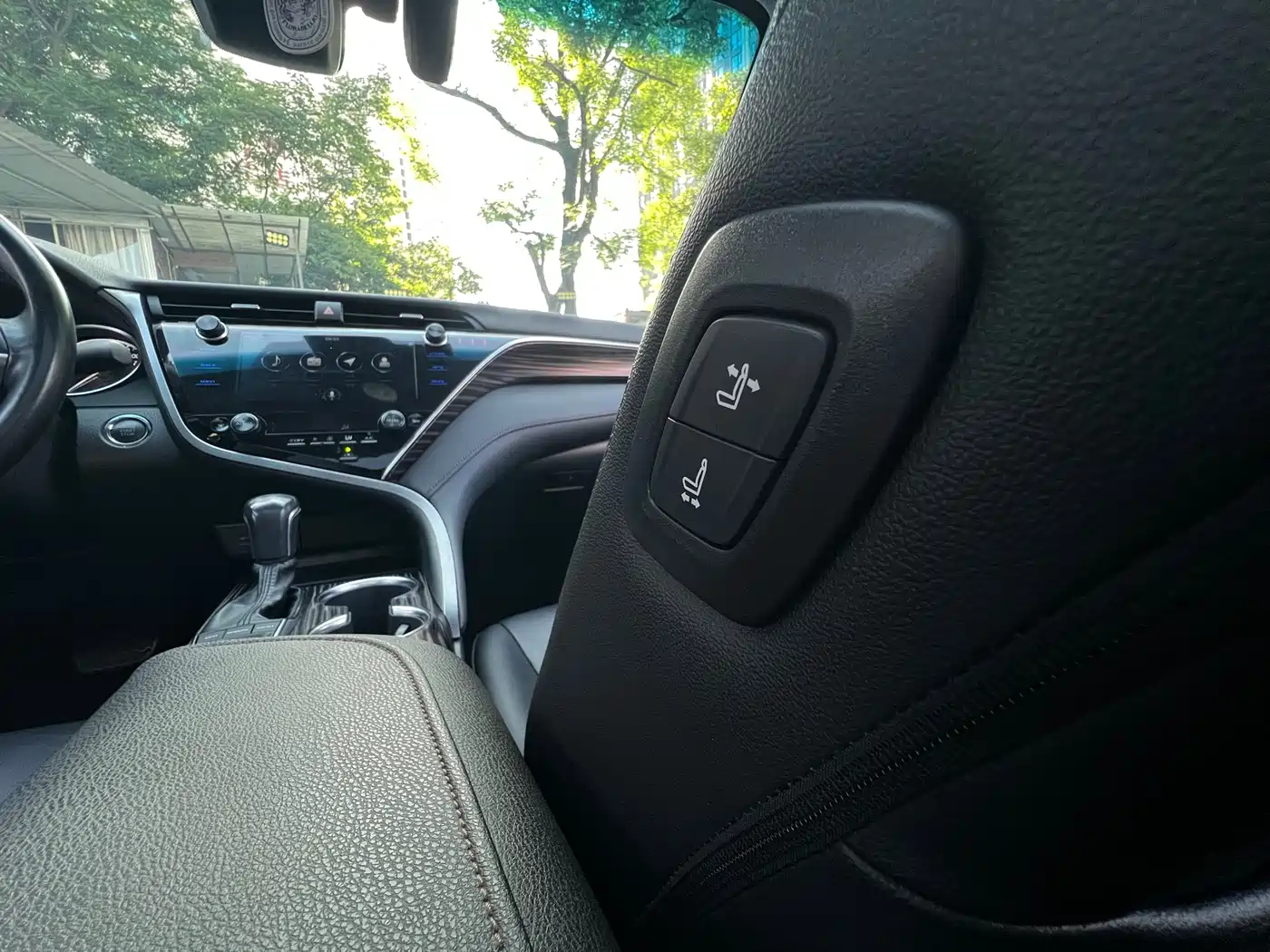 Toyota Camry 2019 2.5G Luxury Edition China VI фото 19