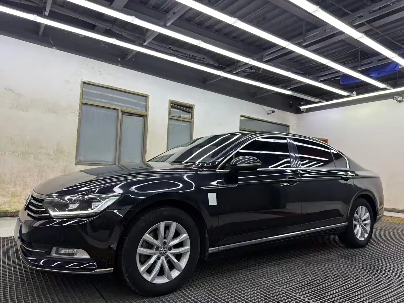 Volkswagen Magotan 2017 280TSI DSG Comfort фото 3