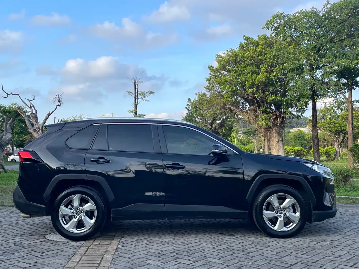 Toyota RAV4 Rongfang 2020 2.0L CVT 2WD Fashion PLUS фото 20