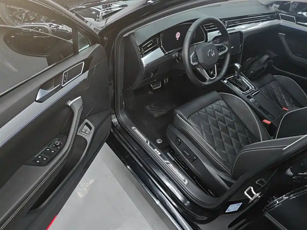 Volkswagen Magotan GTE Plug-in Hybrid 2022 GTE Luxury фото 16