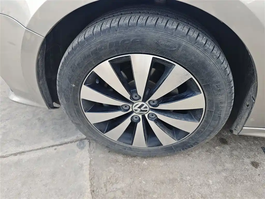 Volkswagen Sagitar 2018 1.6L Automatic Comfort фото 27
