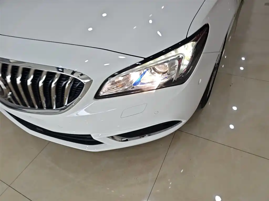 Buick Verano 2017 Sedan 20T DCT Flagship фото 24