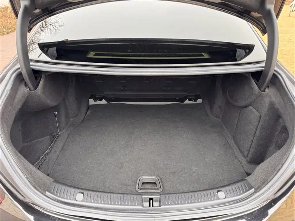 Mercedes-Benz E-Class 2016 E 200 L фото 20