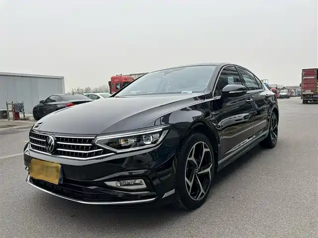 Volkswagen Magotan 2023 2 Million Units Anniversary Edition 330TSI DSG Leading Type
