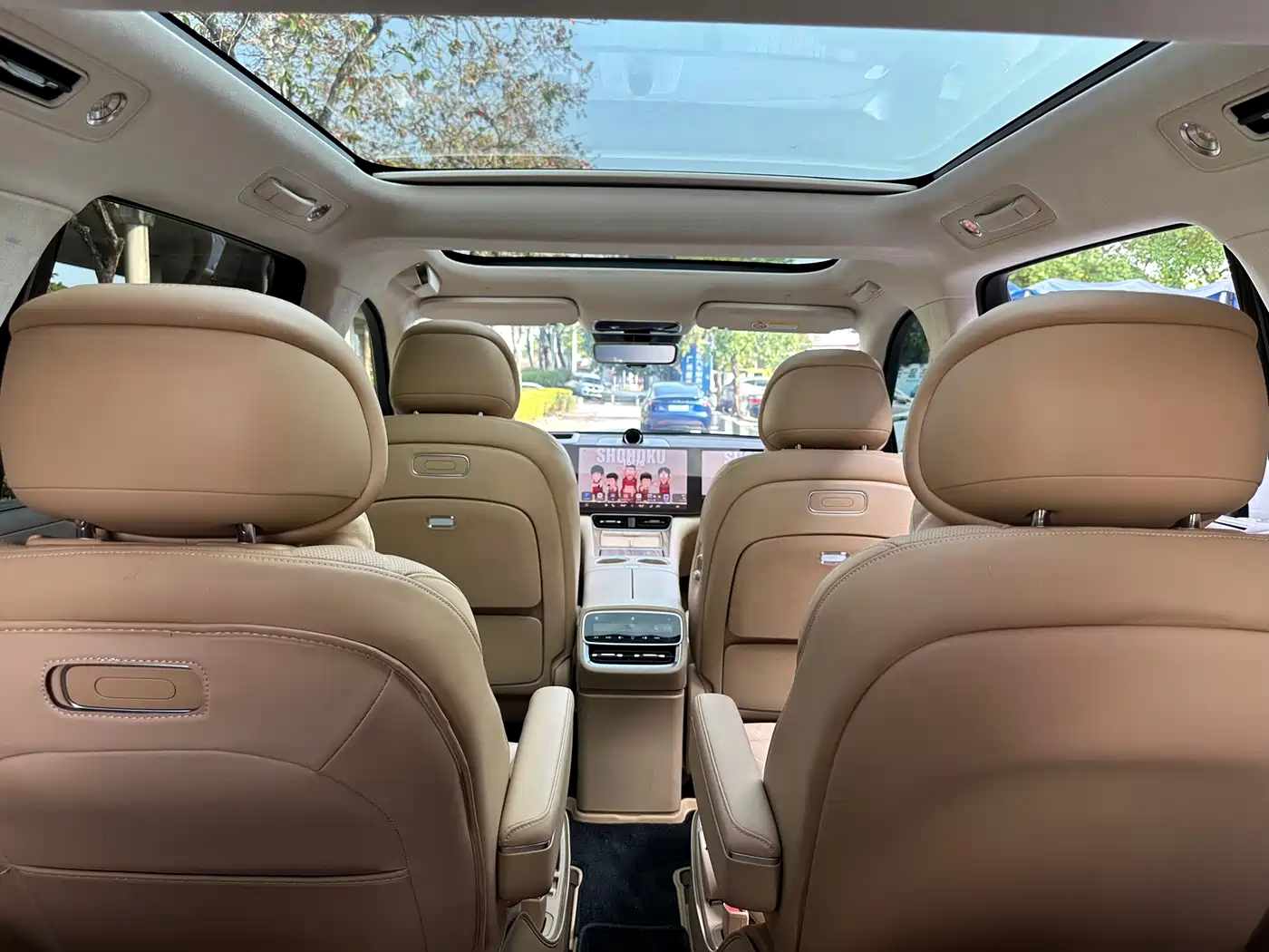 AITO Wenjie AITO M8 2025 Model Extended Range Max+ Edition 53.4kWh 6-Seater фото 21