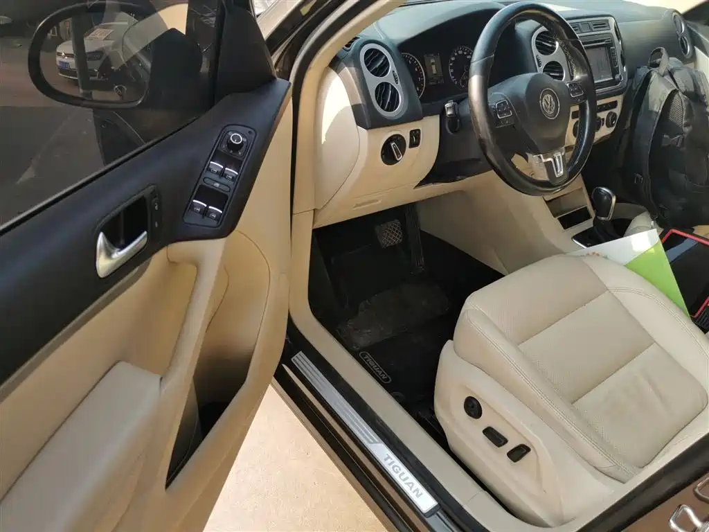 Volkswagen Tiguan 2013 1.8TSI Automatic 2WD Luxury Model фото 16