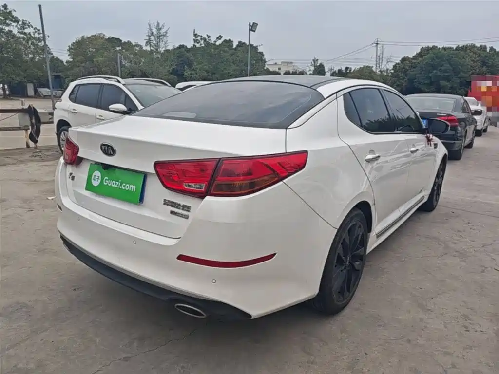 Kia K5 2015 2.0L Automatic LUX фото 7