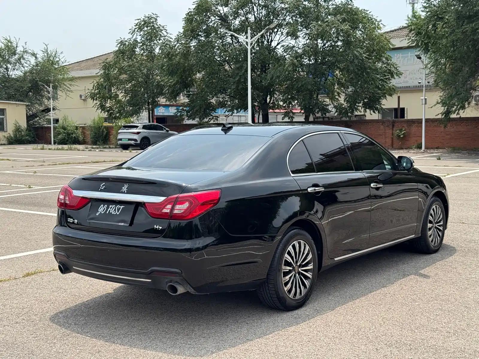 صورة 5 - Hongqi H7