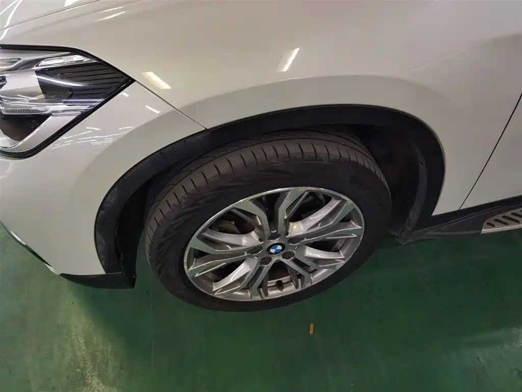 BMW X1 2019 sDrive20Li Leading Model фото 24