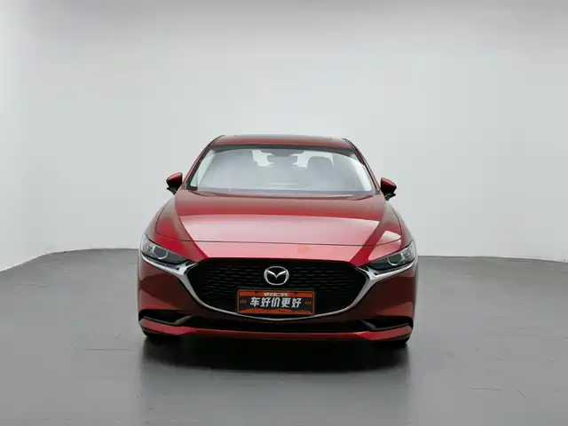 Mazda Mazda3 Axela 2021 2.0L Automatic Quality Shine — фото 3