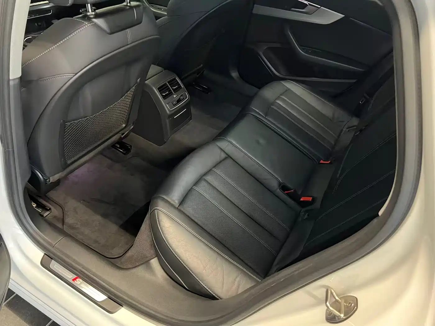 Audi A4L 2020 40 TFSI Luxury Dynamic фото 6