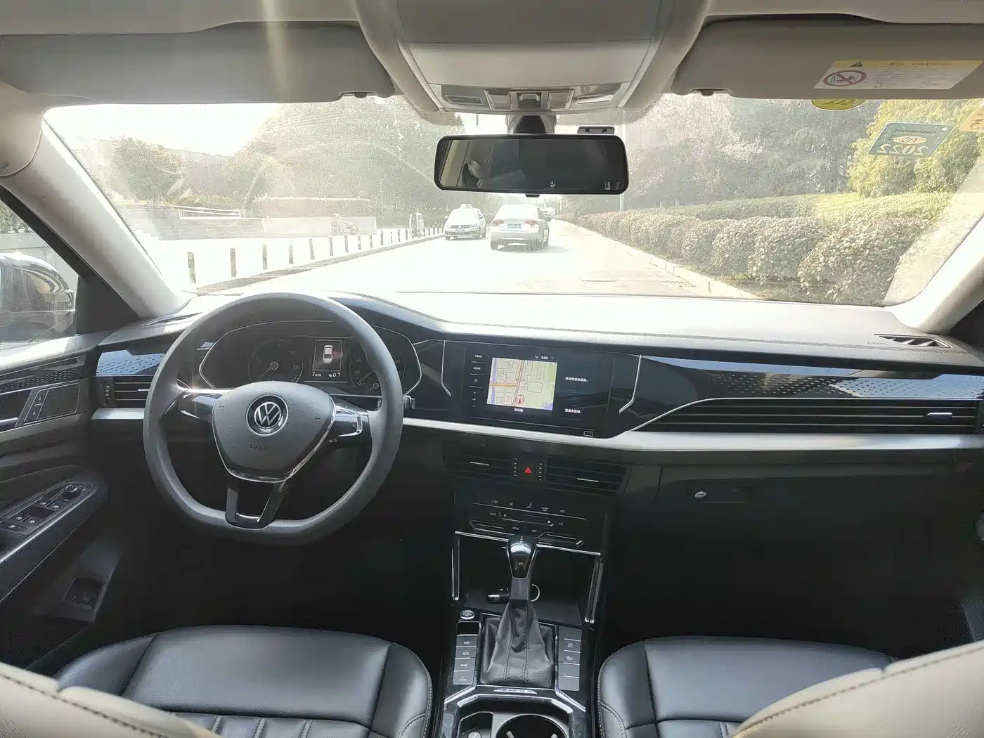 Volkswagen Passat New Energy 2022 430PHEV Hybrid Business Edition фото 9