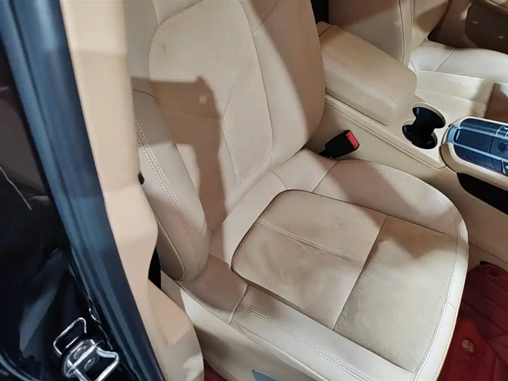 Porsche Macan 2016 Macan 2.0T фото 25