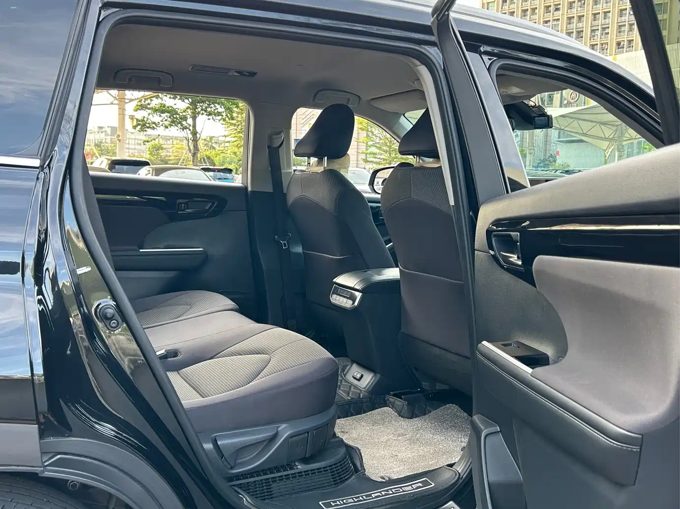 Toyota Highlander 2024 2.5L Smart Hybrid 4WD Elite 7-seater фото 11