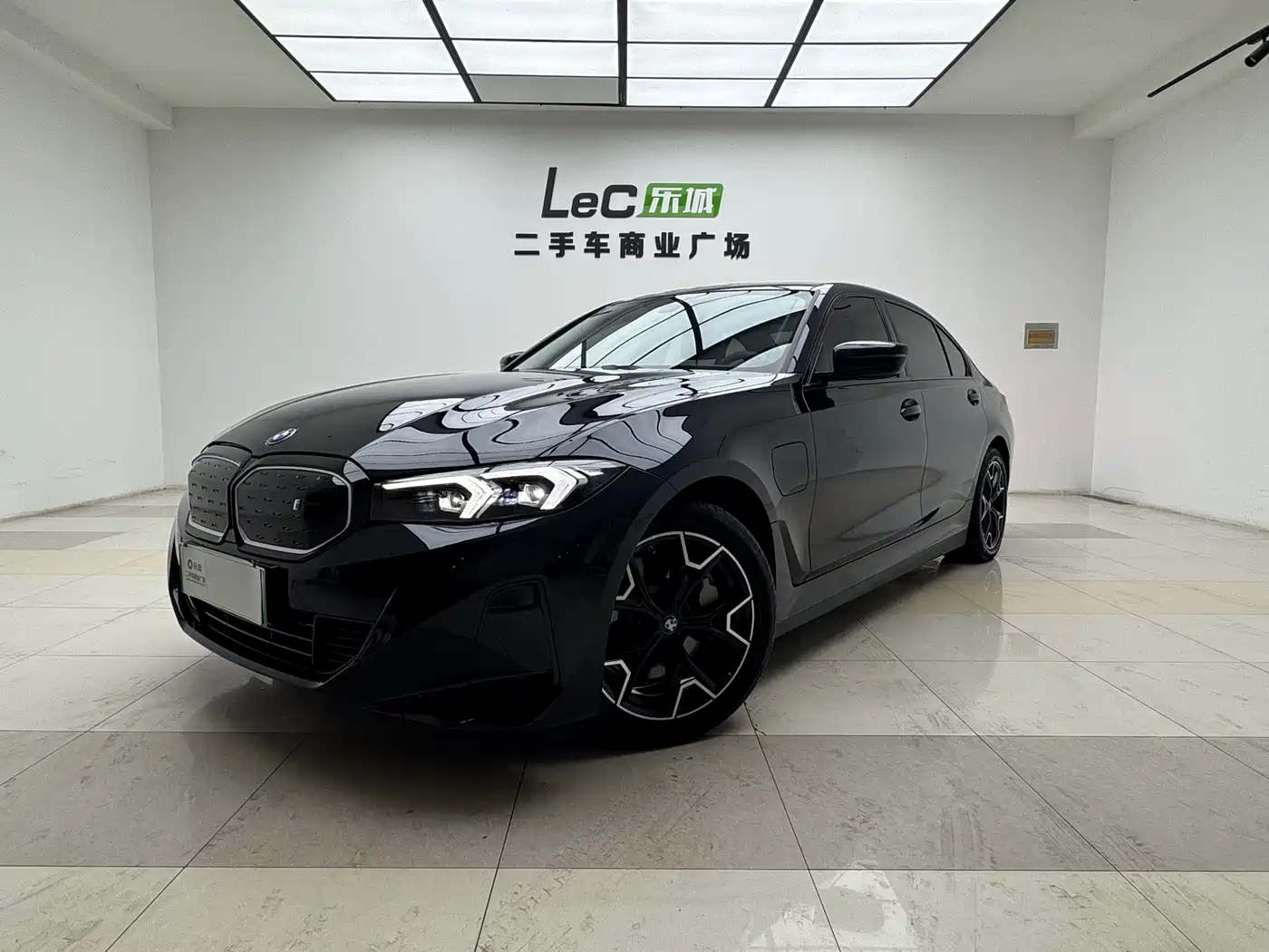 BMW i3 2024 eDrive 40 L Shadow Night Package