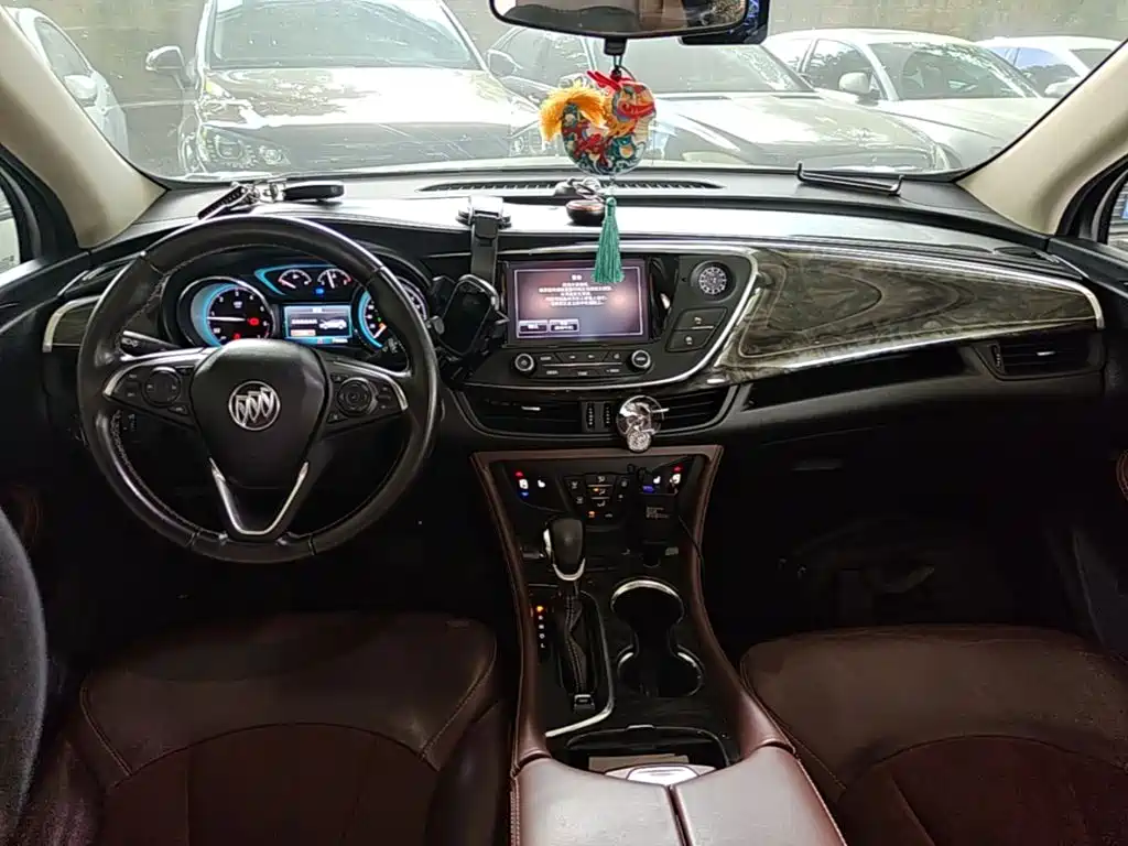 Photo 10 - Buick Envision Plus
