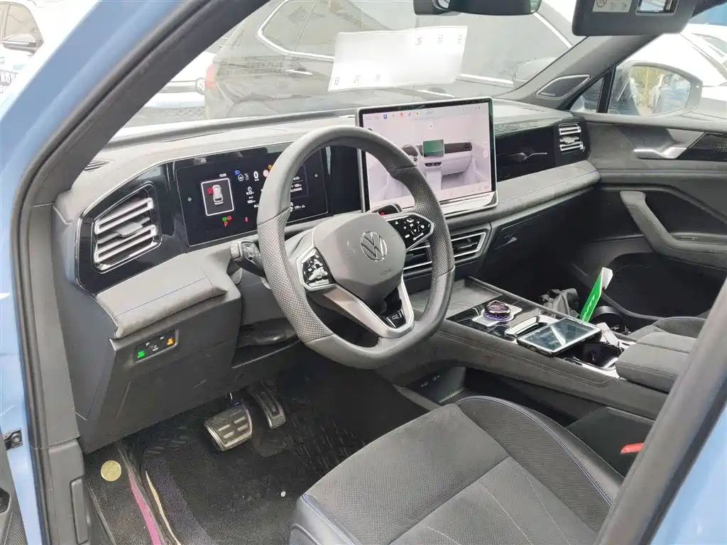 Volkswagen Tiguan L 2024 PRO 380TSI 4WD R-Line Premium Edition фото 10