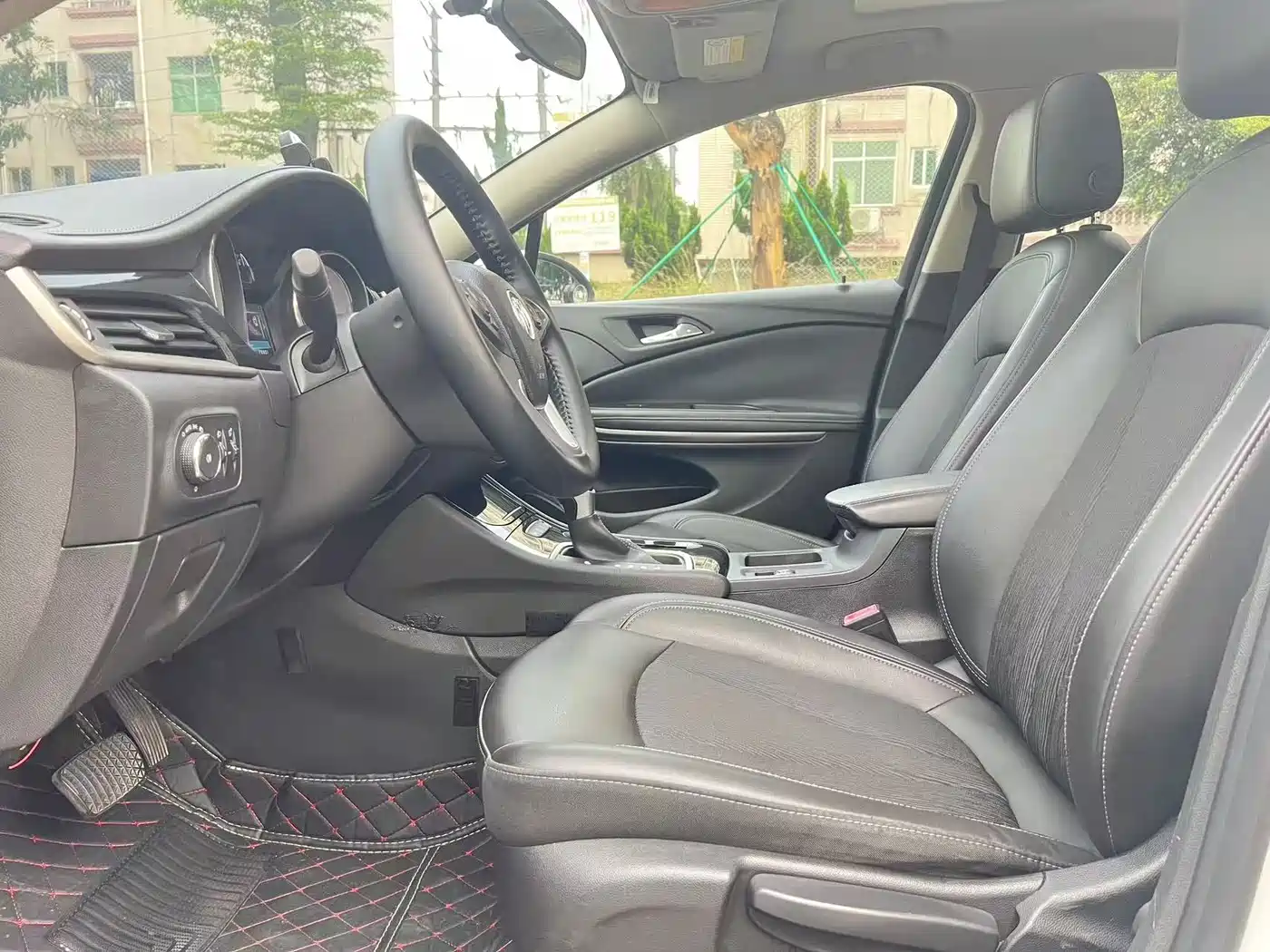 Фото 8 - Buick Verano