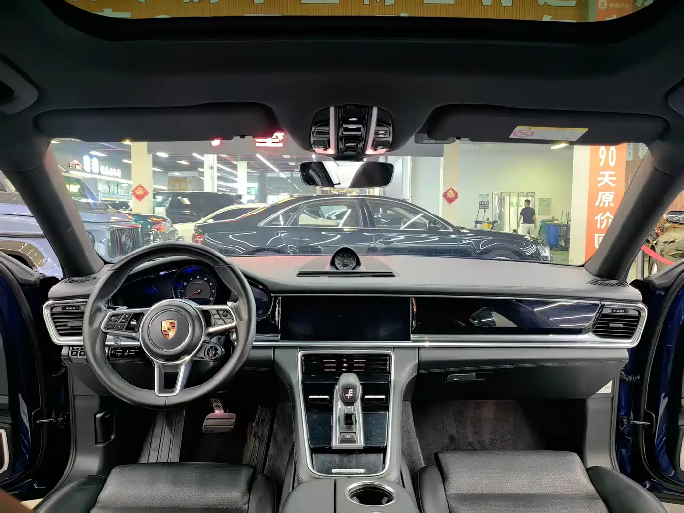 Porsche Panamera 2019 Panamera 4 Executive Long Wheelbase 2.9T фото 5