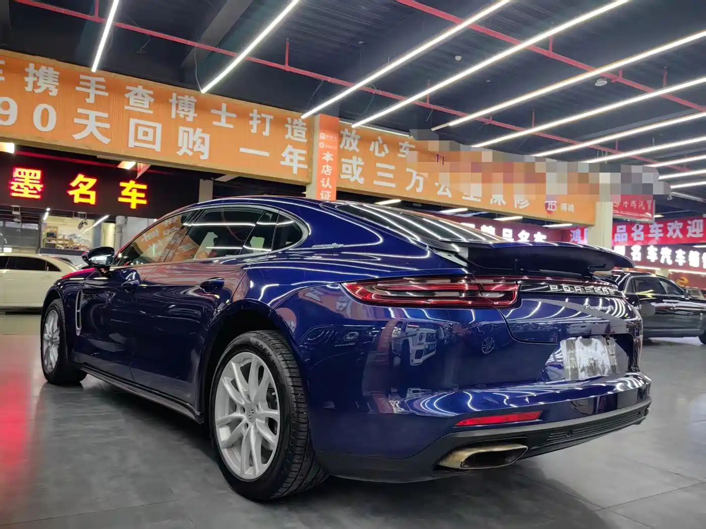 Porsche Panamera 2019 Panamera 4 Executive Long Wheelbase 2.9T фото 20