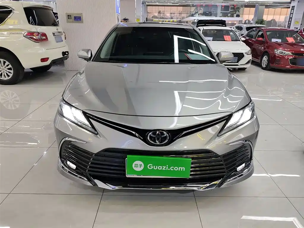 Toyota Camry 2023 2.0G Luxury Edition фото 3